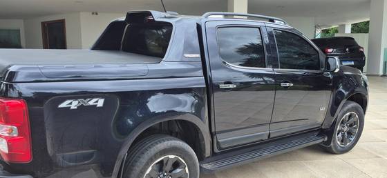 CHEVROLET S10 2.8 16V TURBO DIESEL HIGH COUNTRY CD 4X4 AUTOMÁTICO